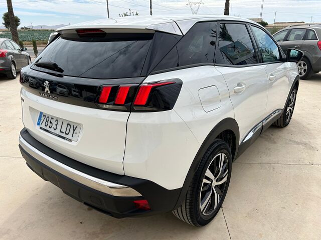 PEUGEOT 3008 ALLURE 1.2 AUTO SPANISH LHD IN SPAIN ONLY 71000 MILES SUPERB 2020